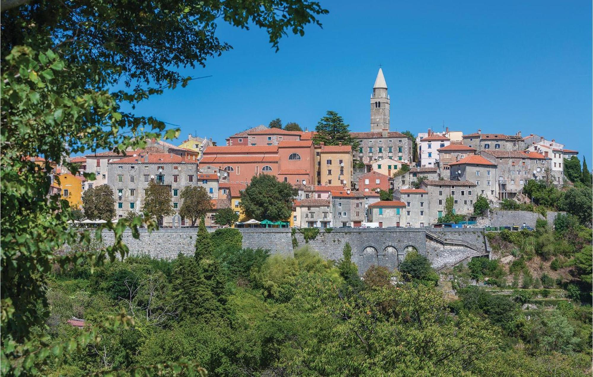 2 Bedroom Gorgeous Apartment In Labin Raša 외부 사진