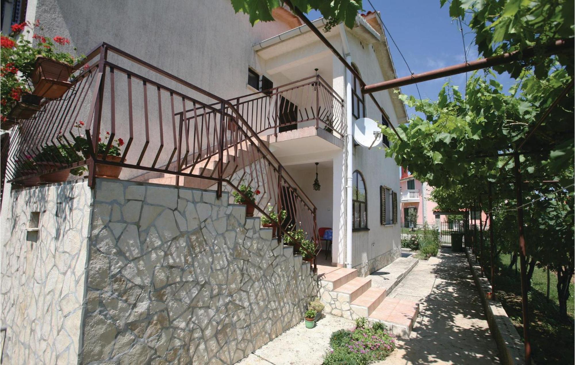 2 Bedroom Gorgeous Apartment In Labin Raša 외부 사진